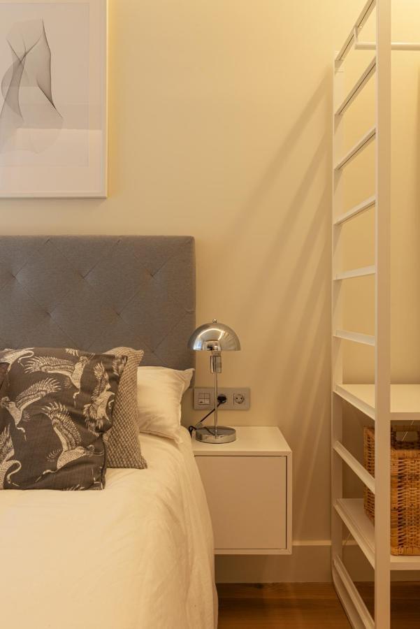 Alhondiga By Staynnapartments Bilbao Exterior photo